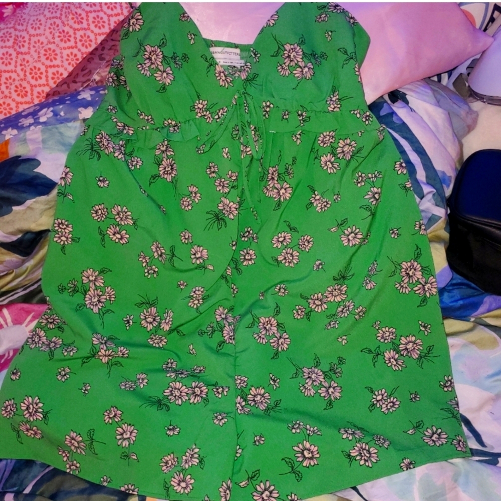 U O. GREEN FLORAL ROMPER
